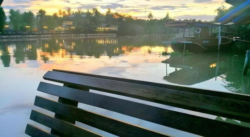 ルエンナムイェン リゾート アンパワー Samut Songkhram エクステリア 写真