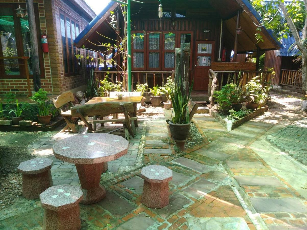 ルエンナムイェン リゾート アンパワー Samut Songkhram エクステリア 写真